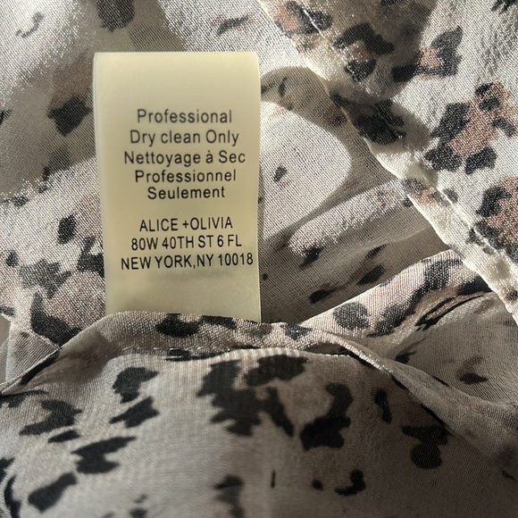 ALICE + OLIVIA (cheetah/leopard) silk blouse - Picture 6 of 7